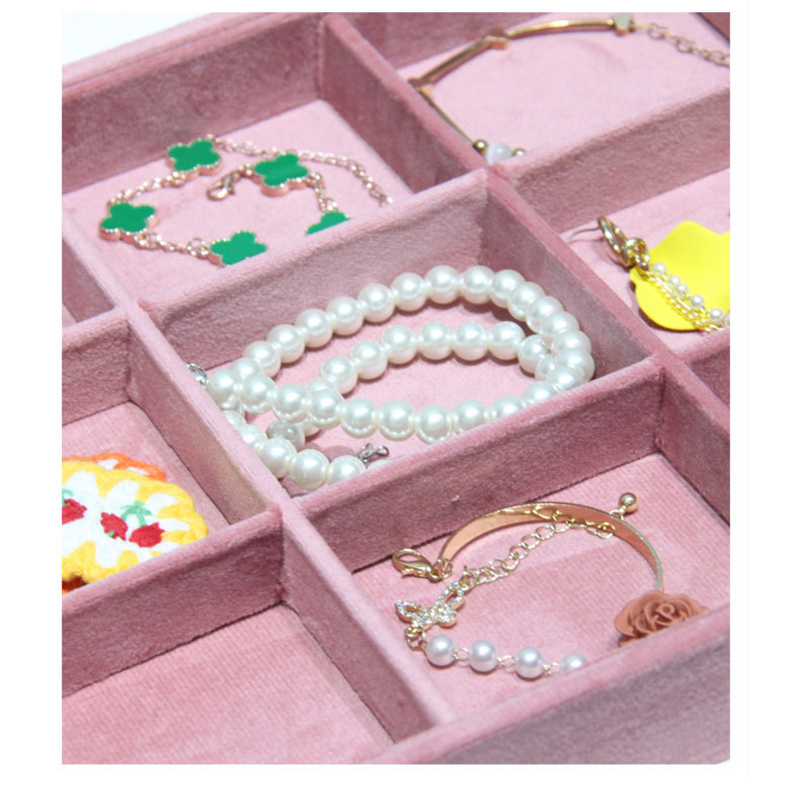 Rosafarbenes Samt-Schmucktable – Jewelry Stores With Watches Bewertung und Preis