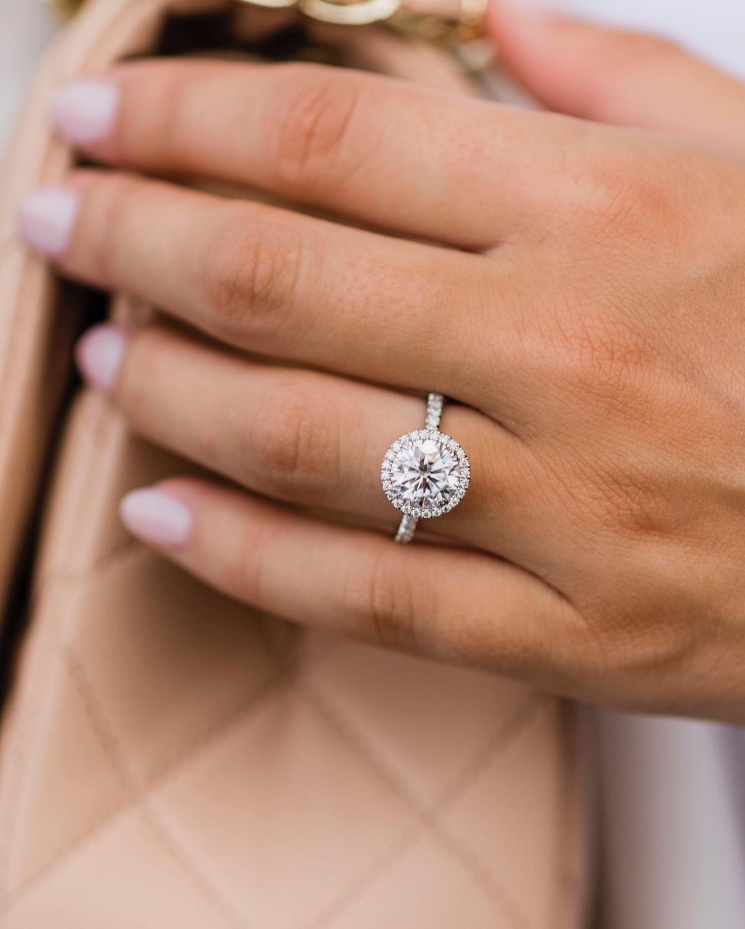 2,5 Karat Laborgezüchteter Moi – Moissanite Ring Bewertung und Preis