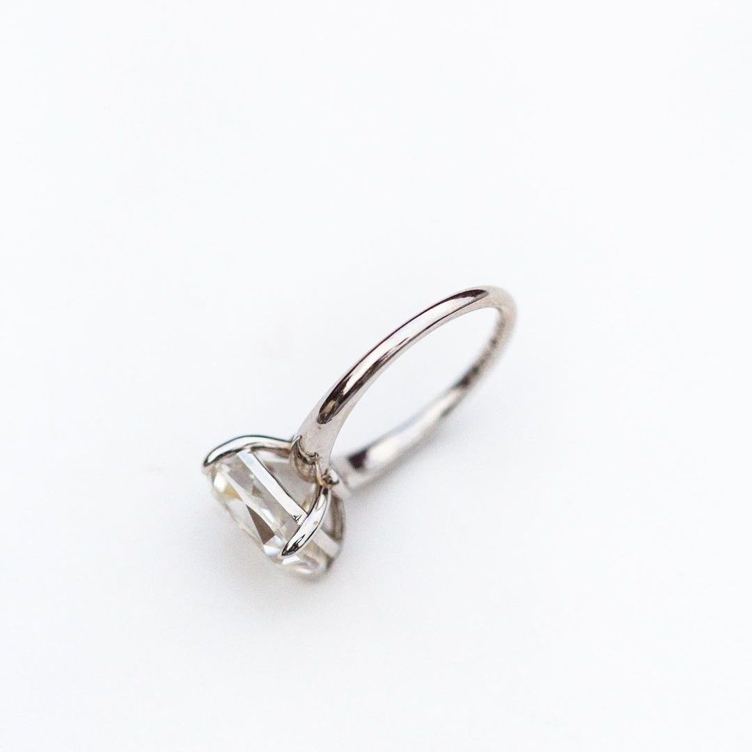 Old Mine Cushion Cut 6 Karat M – Moissanite Ring Bewertung und Preis